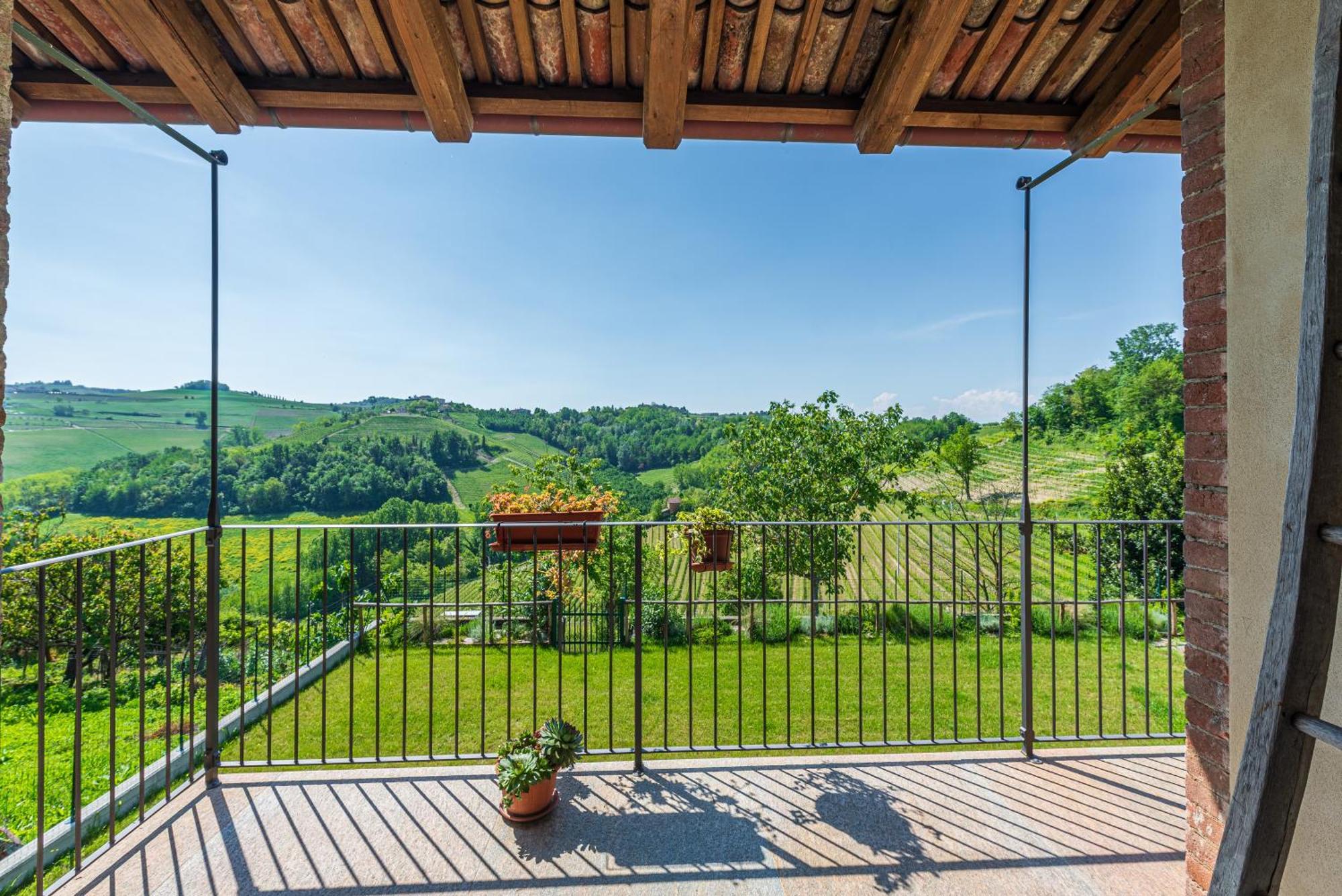 Lecoste Rooms, Monforte Monforte dʼAlba